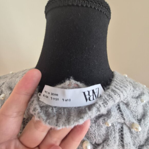 Zara Grey Top with Pearls, Size L - Picture 6 of 7